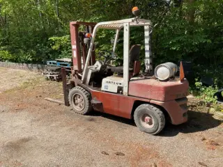 Nissan 3000 Kg Gastruck med gaffelflytter Afhentning
