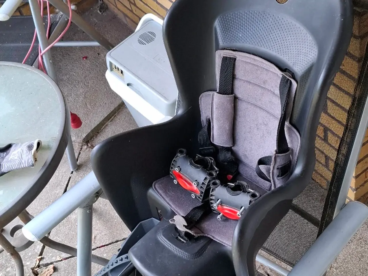 Billede 3 - Cykel stol max 22kg med 2 holder.