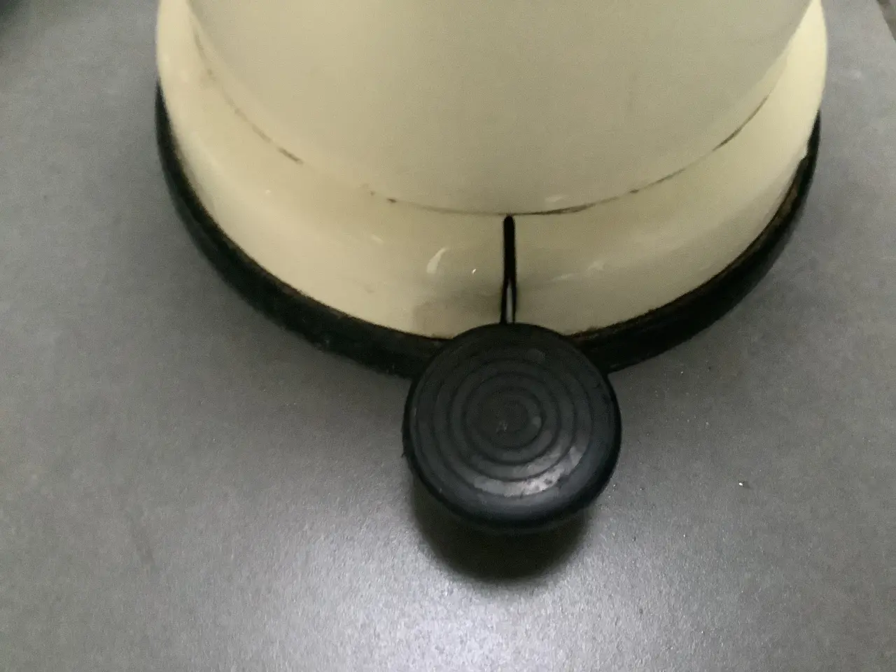 Billede 4 - Cremefarvet Vipp skraldespand 53 cm høj