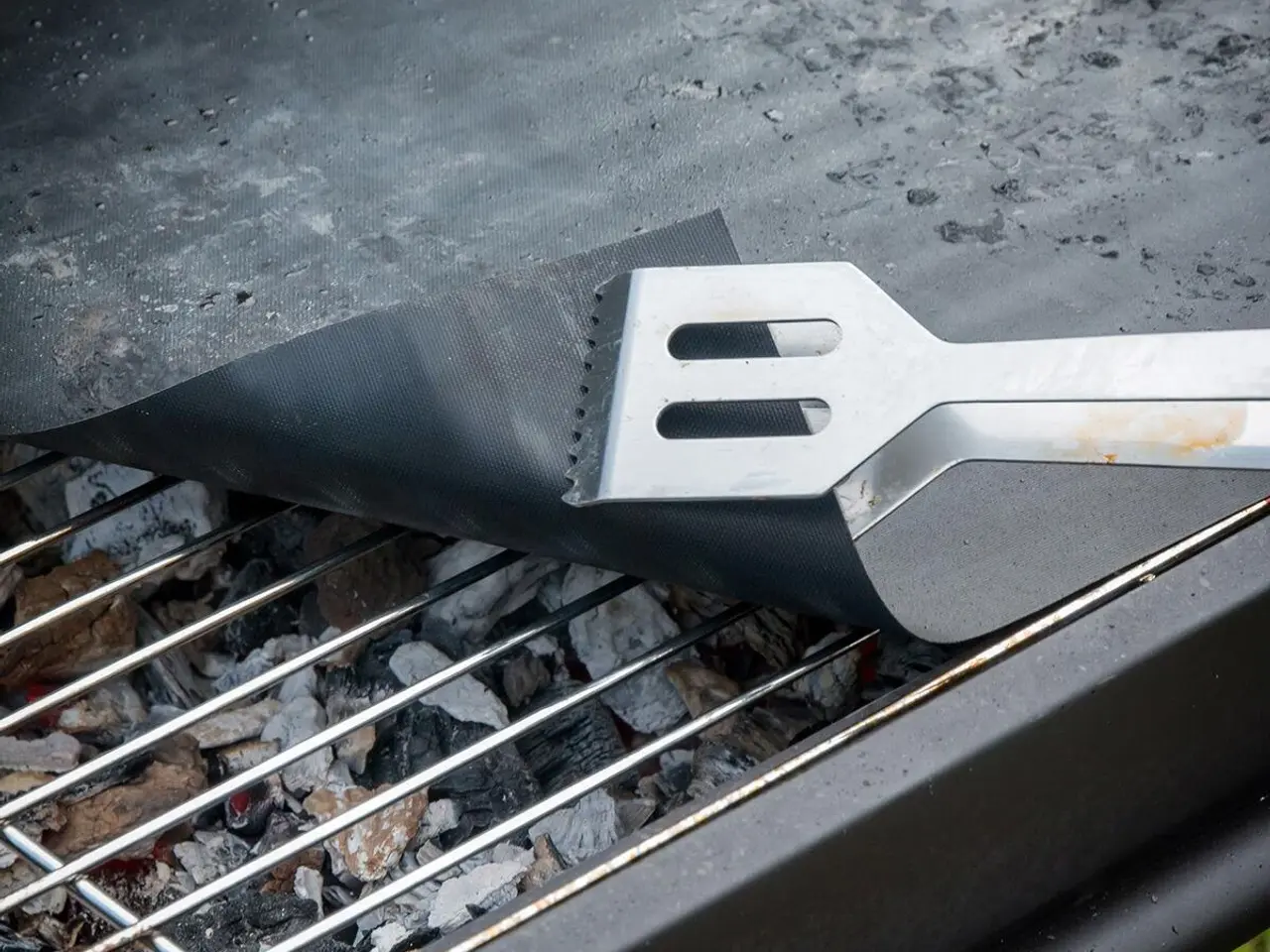 Billede 4 - Grillmåtte og ovnunderlag - 2 stk.