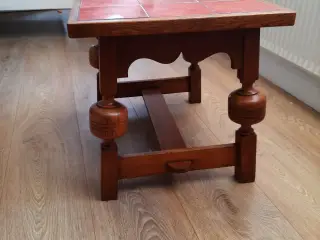 Lille bord med kakker