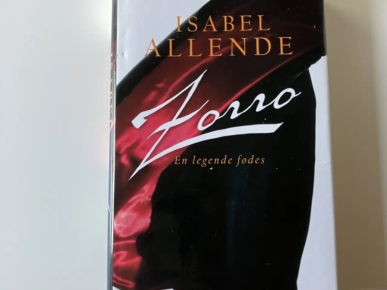 Billede 1 - Zorro - en legende fødes. Af Isabel Allende