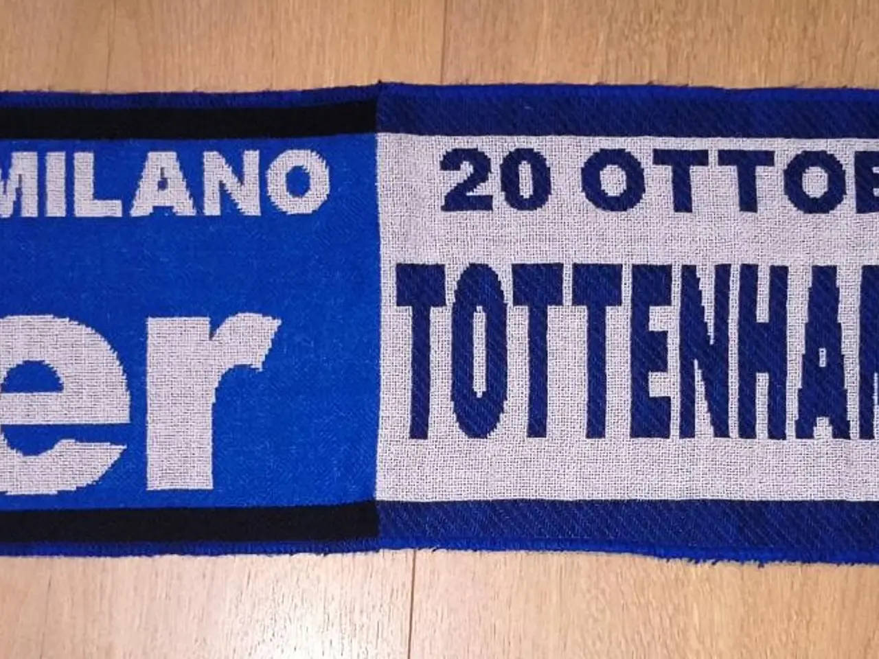 Billede 1 - NYT INTER VS TOTTENHAM HOTSPURS HALSTØRKLÆDE