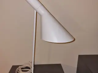Arne Jacobsen bordlampe hvid