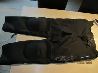 Mc Buks af mrk. COBRA.