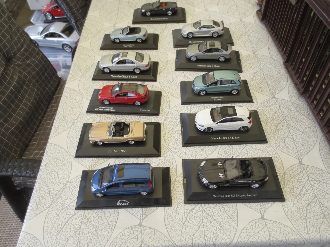 Billede 1 - 11 stk Forskellige Mercedes Benz modeller