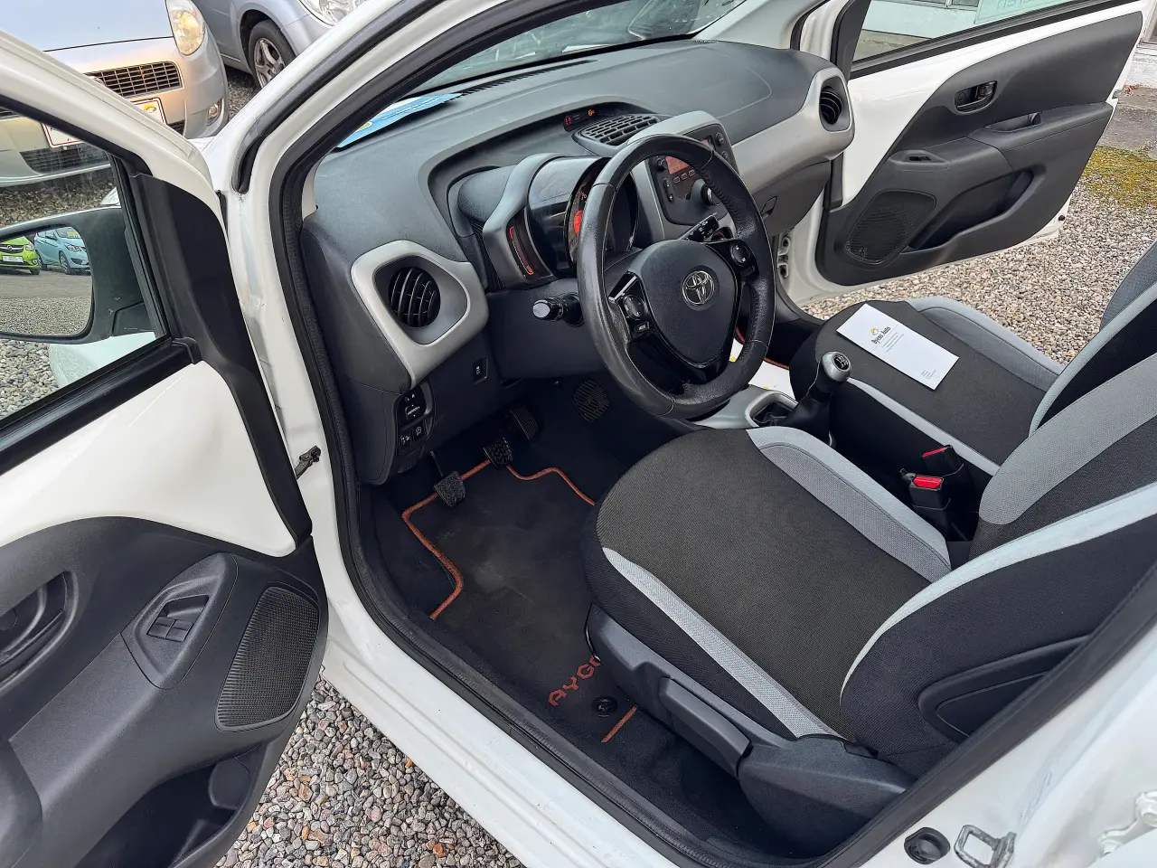 Billede 10 - Toyota Aygo Xplay Nysyn meget økonomisk