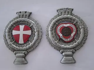 Et sæt FDM Emblemer