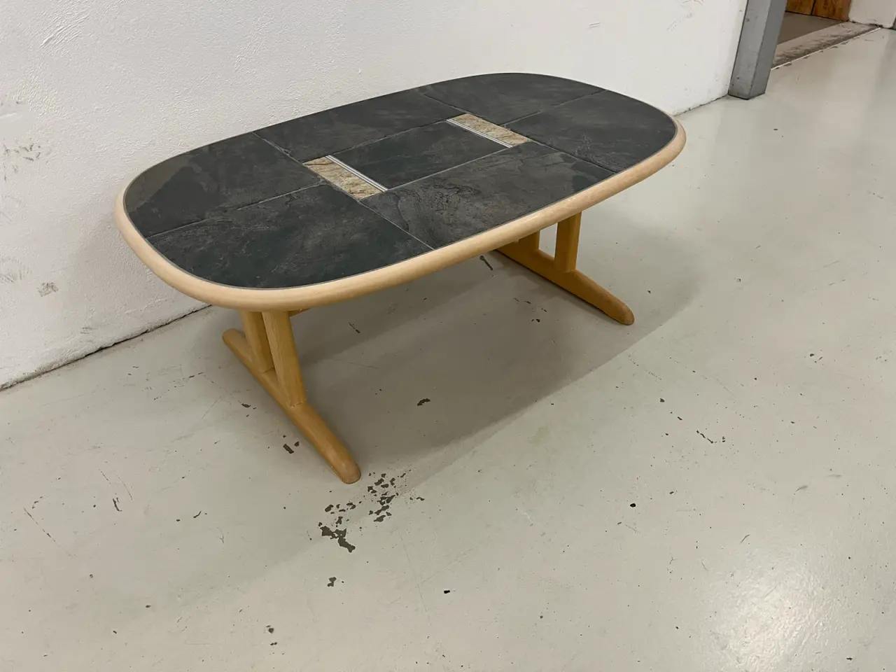 Billede 4 - Eksklusivt Gangsø Sofabord med keramisk bordplade.