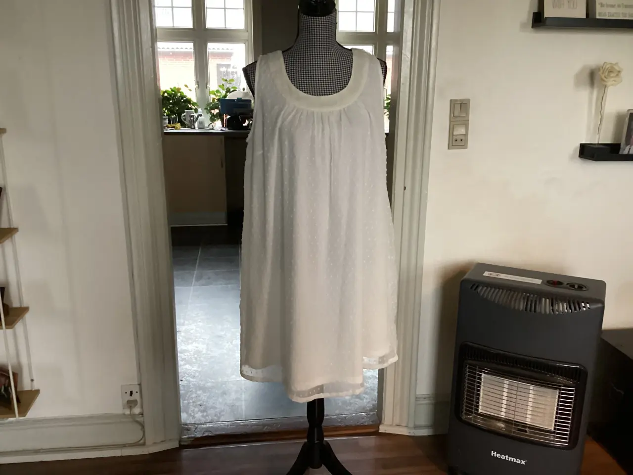Billede 11 - Kjoler i Forskellige Str.