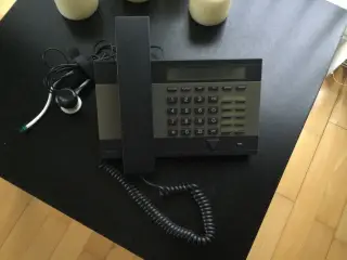 BORDTELEFON, Kirk Delta Trio