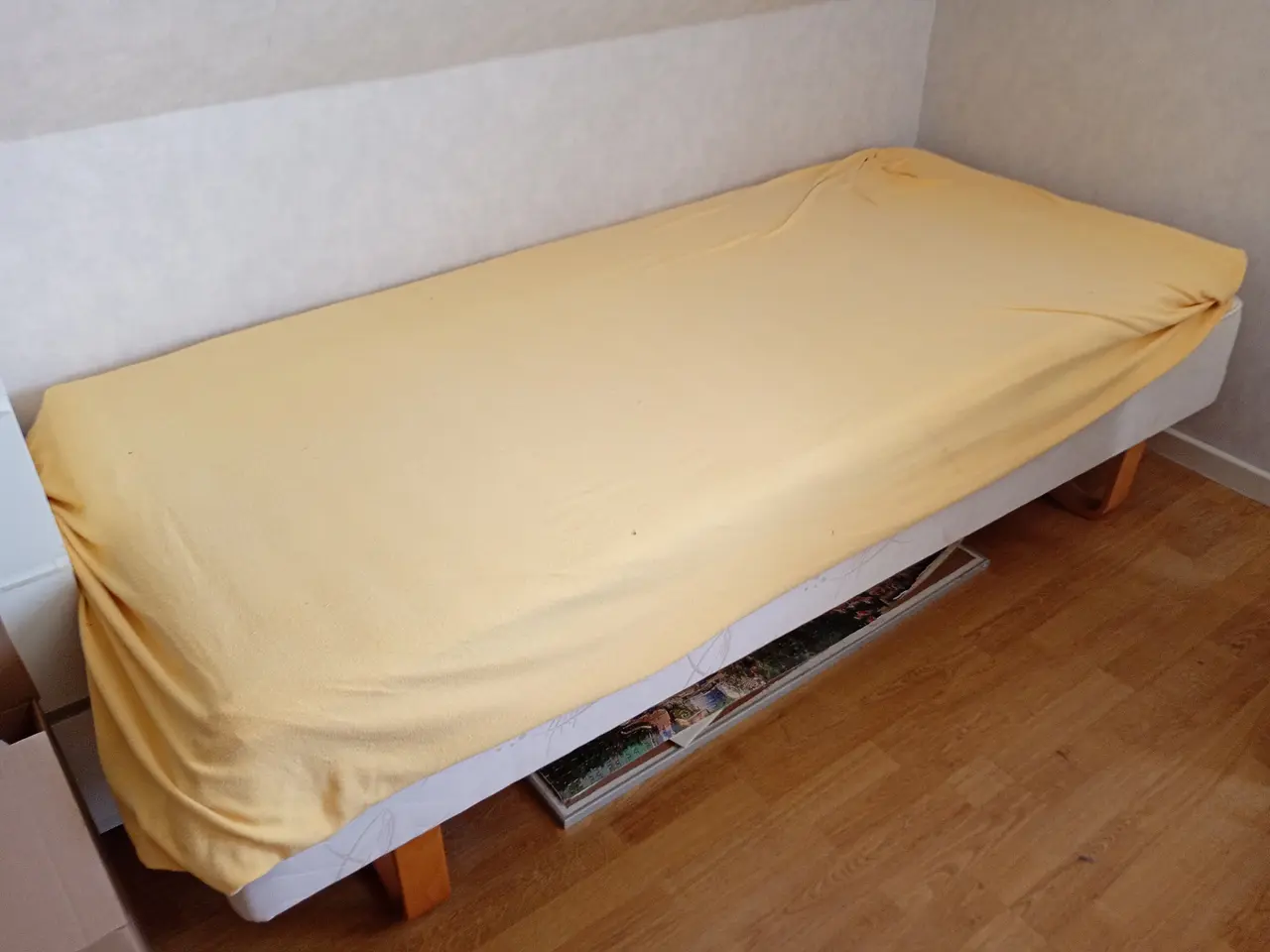 Billede 1 - Boxmadras med meder