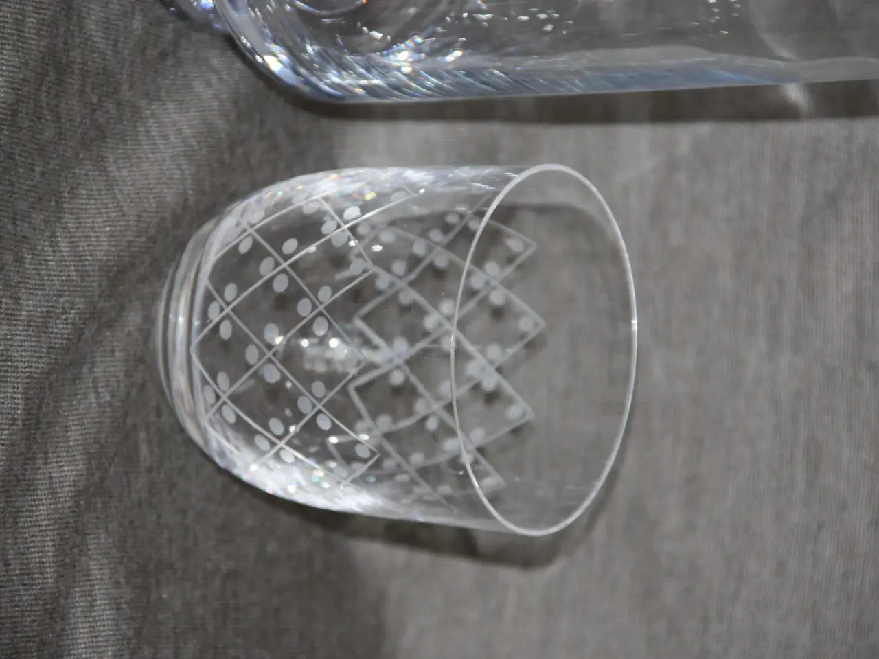 Billede 3 - Flot glas vase 19 cm sælges sammen med
