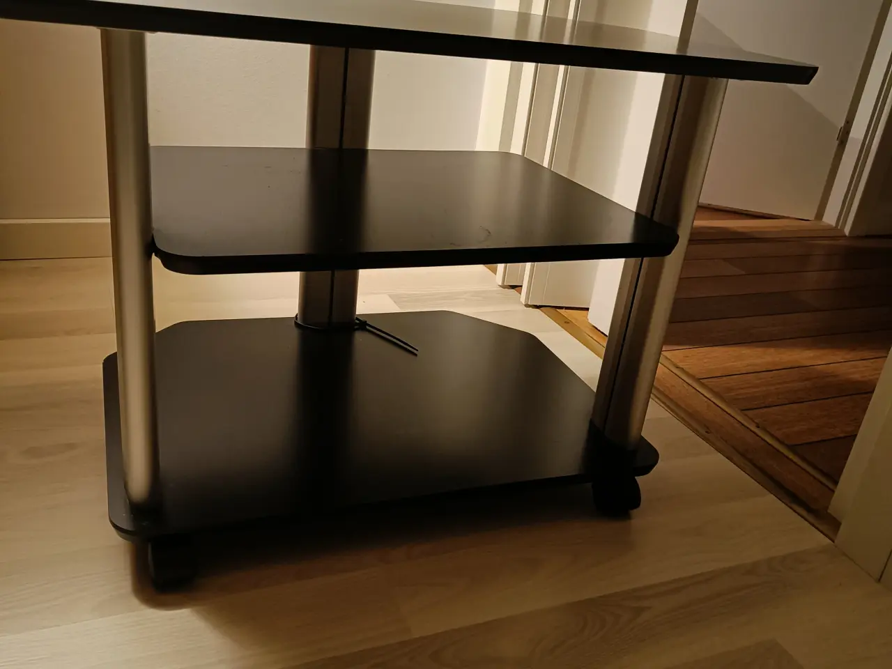 Billede 1 - TV rullebord D&K Furniture