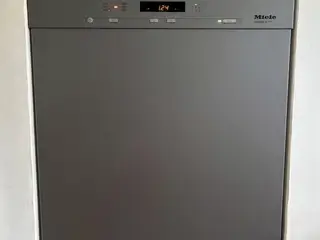 Miele opvaskemaskine med front i rustfrit stål