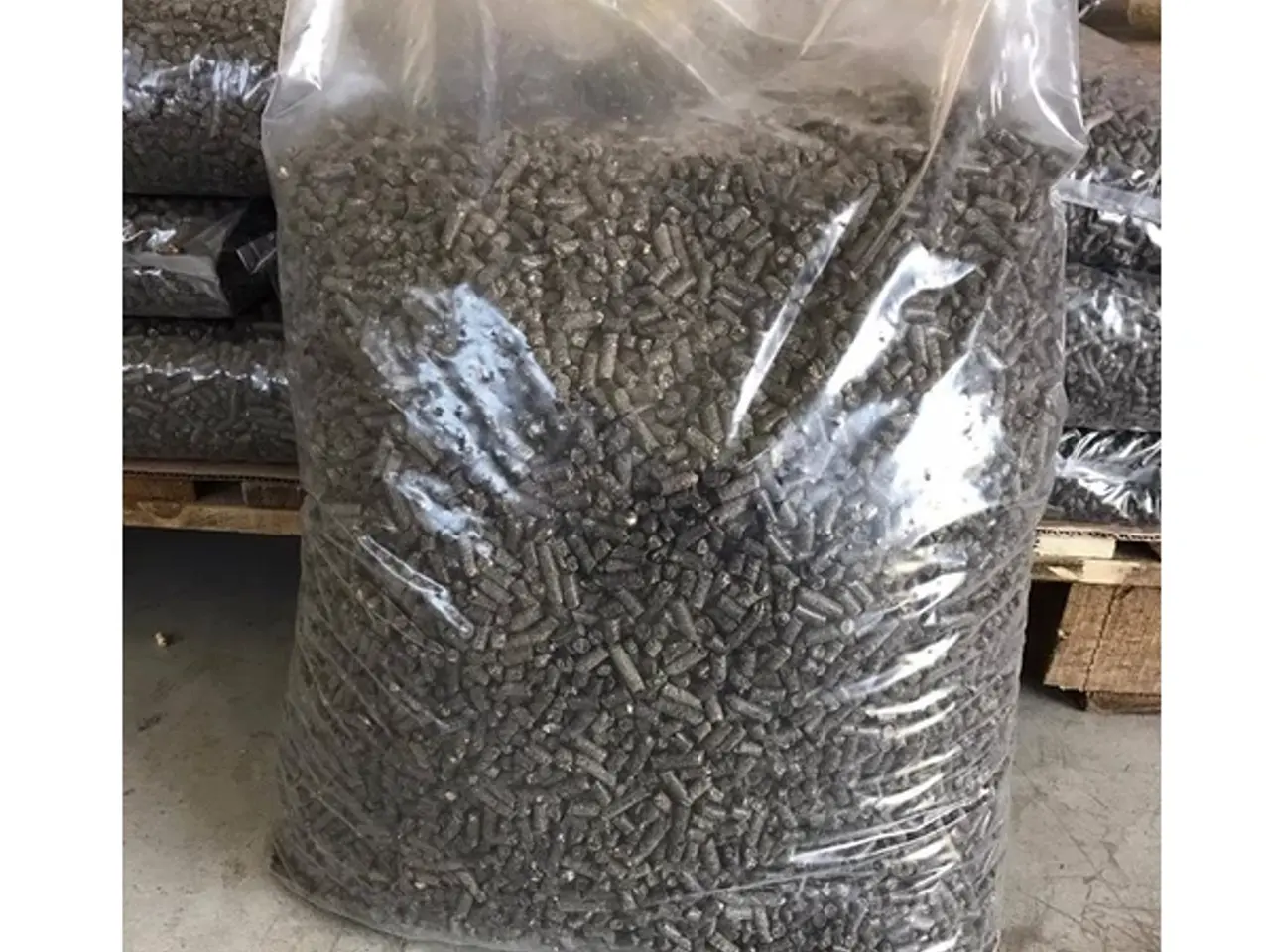 Billede 1 - solsikkeskalpellets hestestrøelse dyrestrøelse