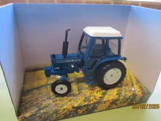 2 stk Ny Modeltraktor Ford 6600-7600