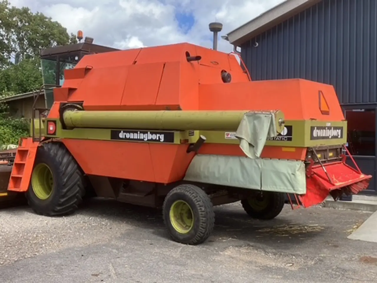 Billede 3 - Dronningborg D7200 Hydrostatic mejetærsker.