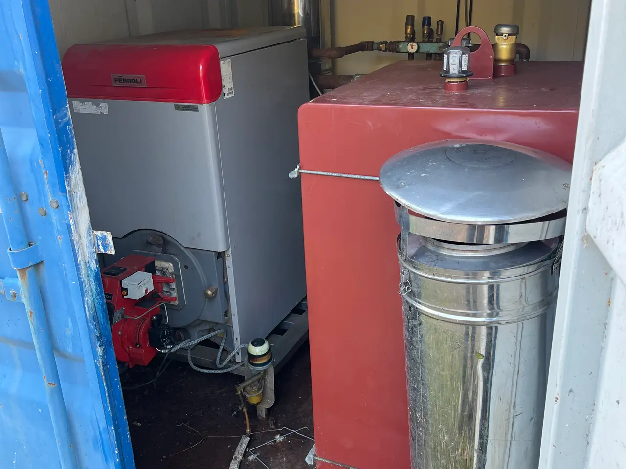Billede 1 - Fjernvarme container med 110 kW oliefyr