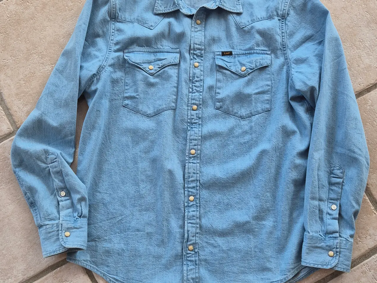 Billede 1 - Lee denim skjorte L