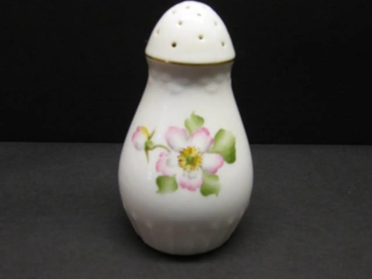Billede 1 - Prinsesse Margrethe (Æbleblomst) Peberbøsse 9x5½ cm (hxb) BG