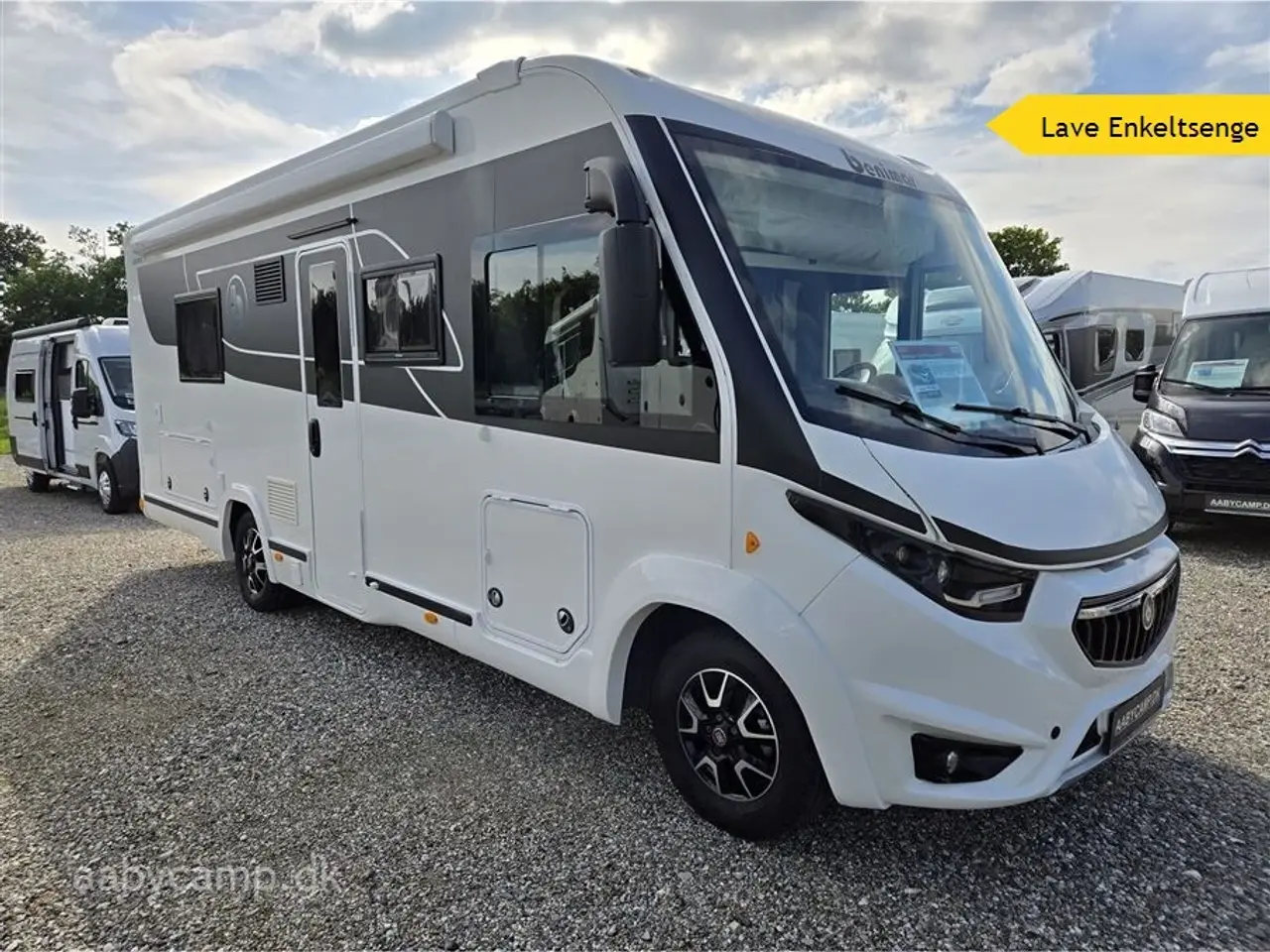 Billede 1 - 2020 - Benimar Amphitryon 957 Lave enkeltsenge. ende badeværelse.face to face siddegruppe.