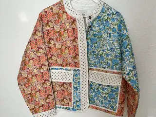 Fin quiltet patchwork-jakke