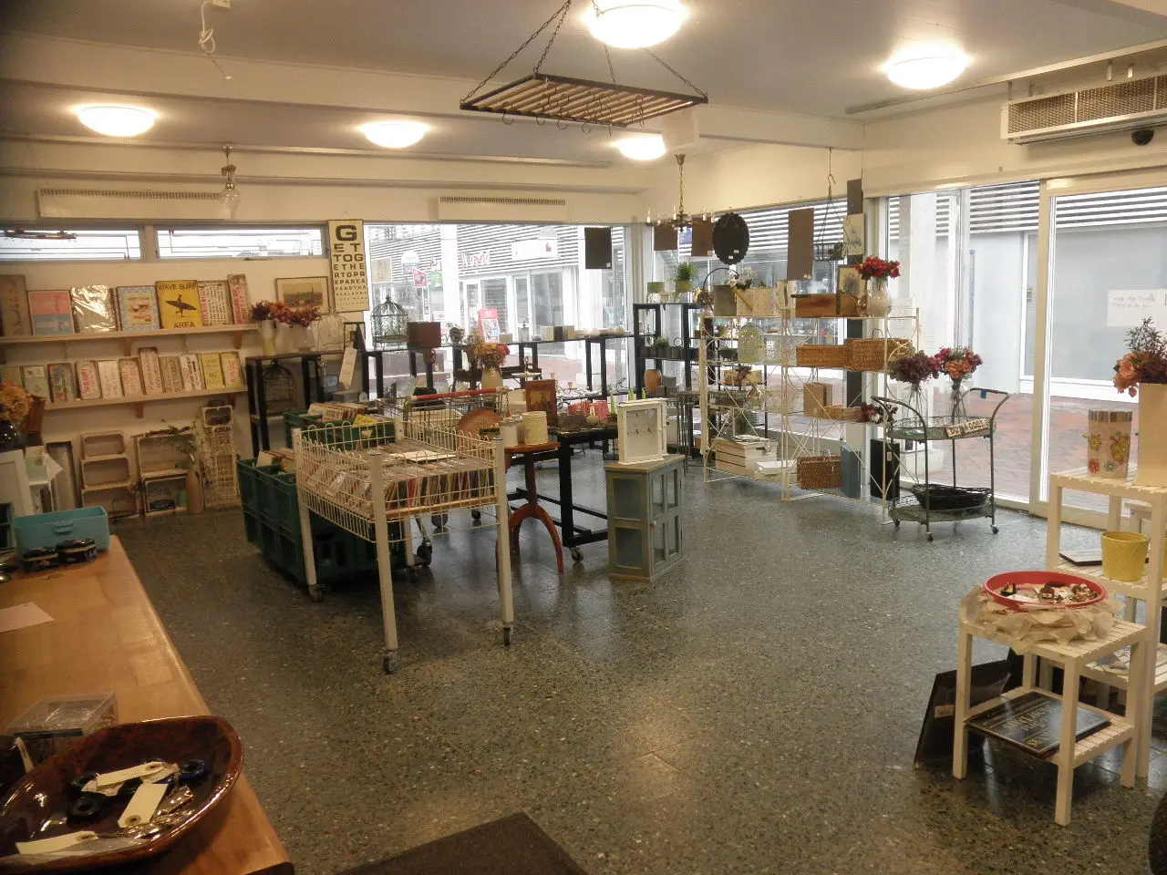Billede 4 - Delvist udlejet butik med med god synlighed i Dian
