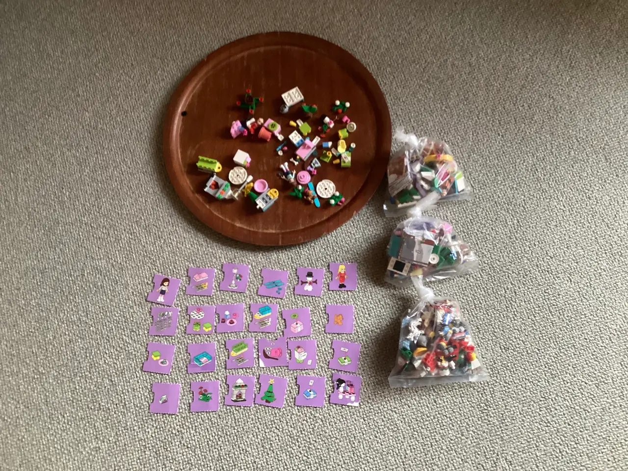 Billede 4 - Julekalender 24x4 ting lego friends