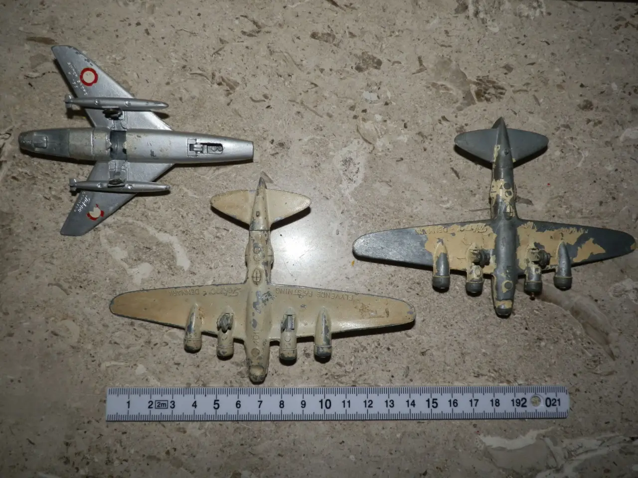 Billede 3 - Tre Tekno Danmark fly, B17 og Subre Sabre F100