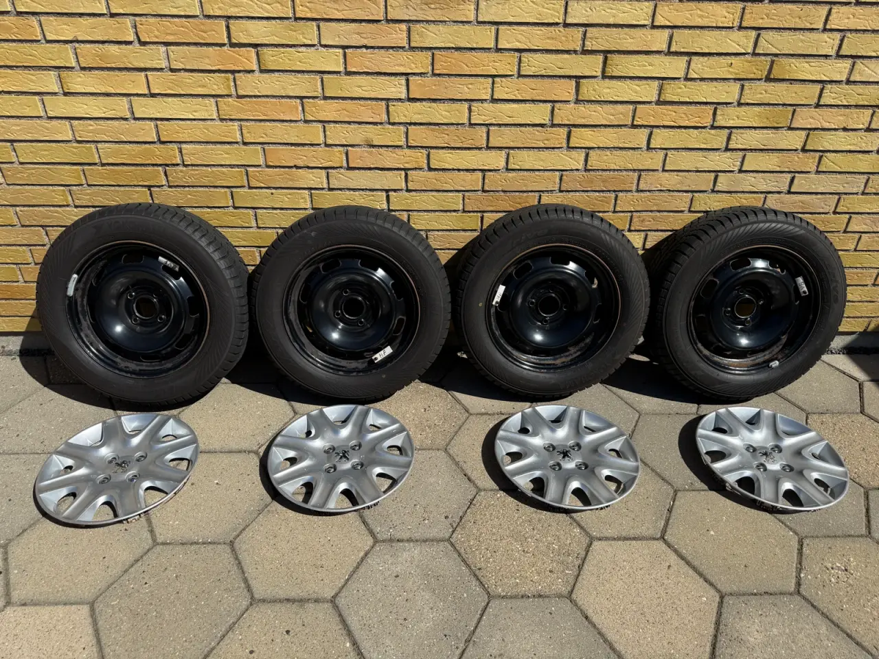 Billede 1 - Vinterdæk Yokohama 185/65 R15 88T sælges