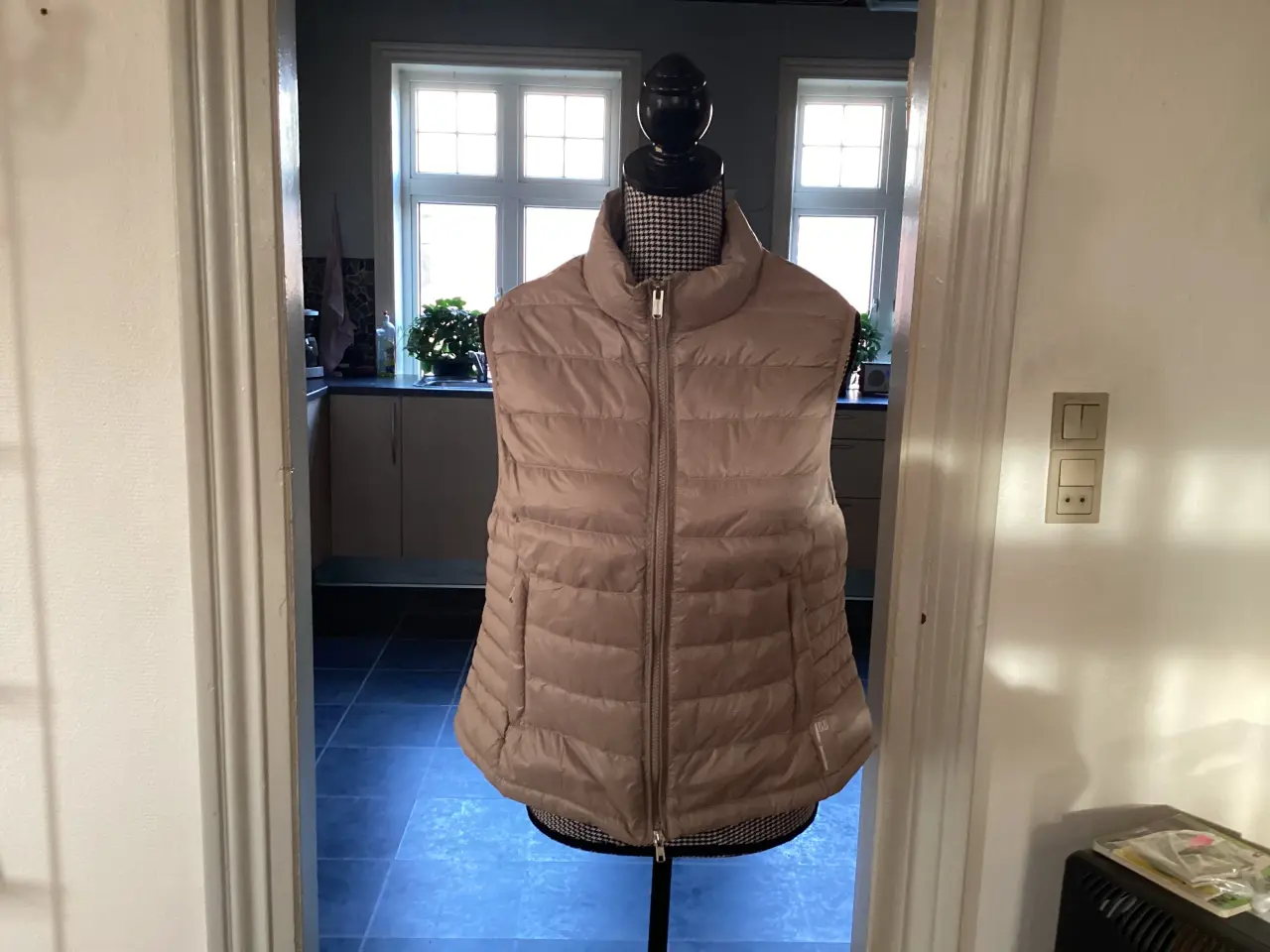 Billede 2 - Veste. Forsk. Str.