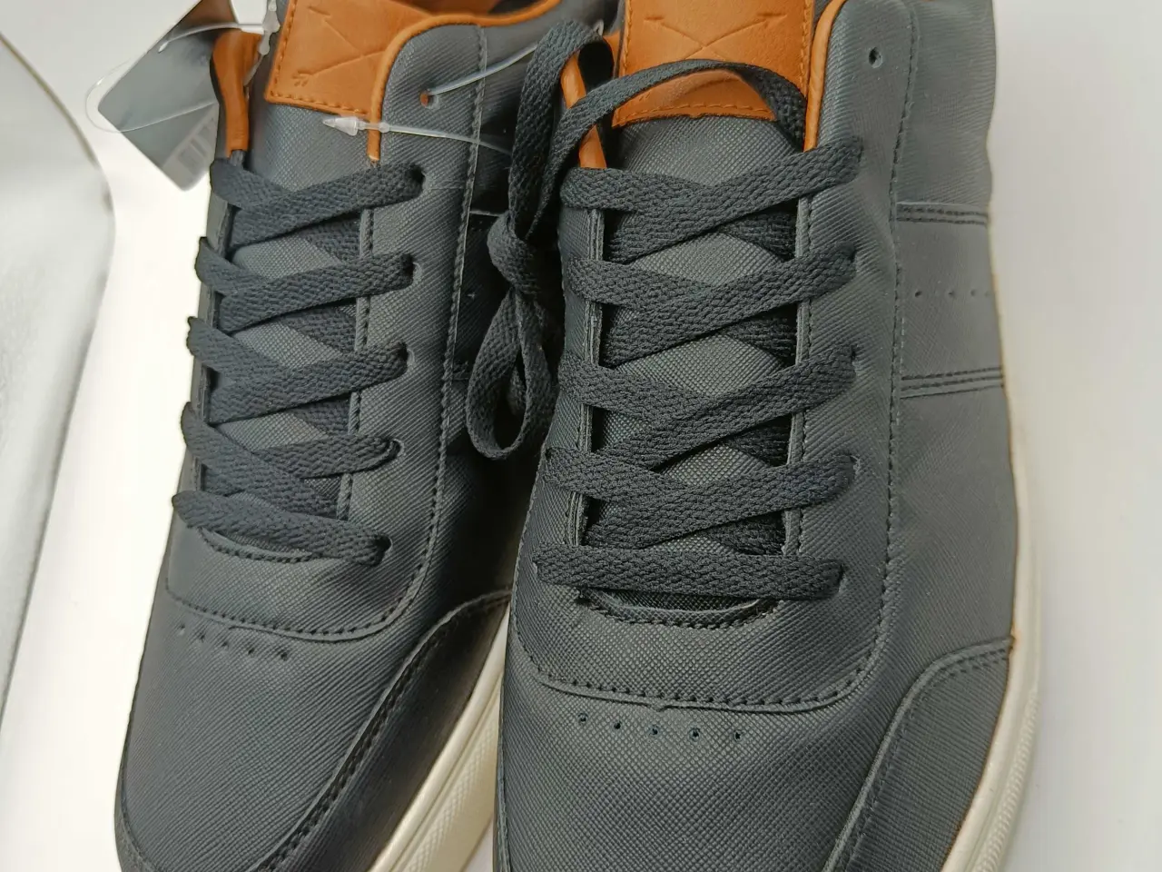 Billede 2 - Livergy sort sko 46str 