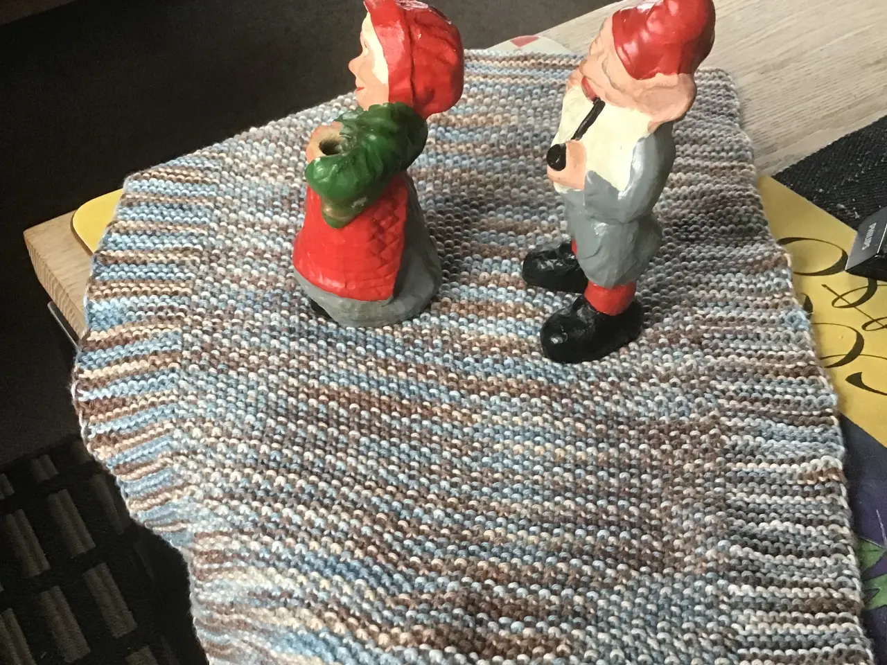 Billede 4 - Ældre nissepar til kertelys.