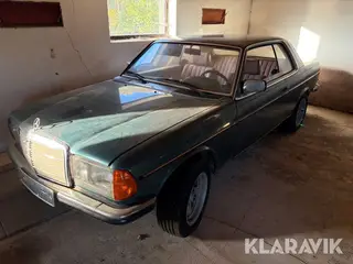 Veteranbil Mercedes-Benz 230 CE - 123C