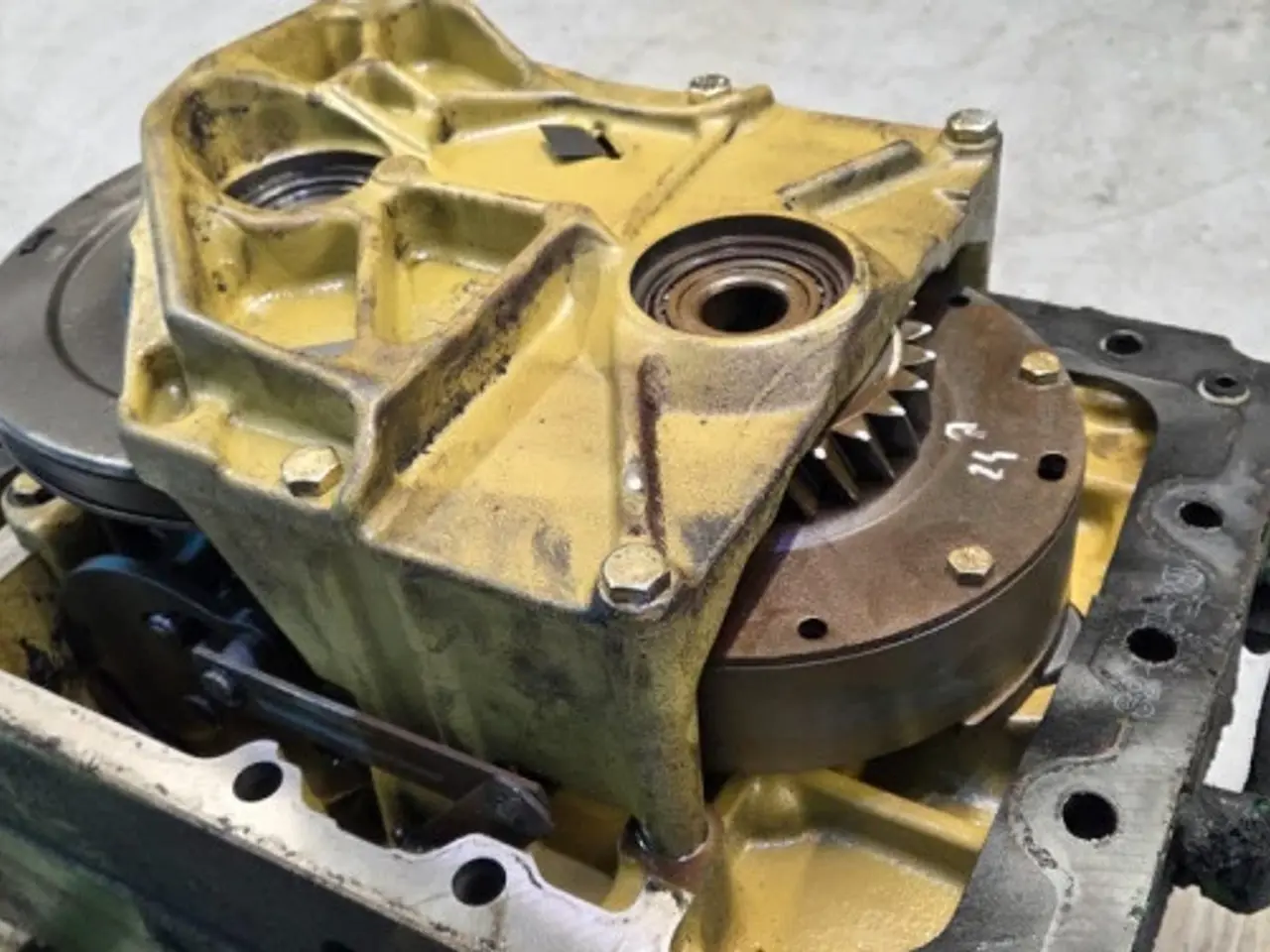 Billede 12 - John Deere 6300 Pto Transmission AL76176