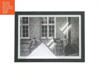 Sort billedramme med historisk foto (str. 21x29,7 cm)