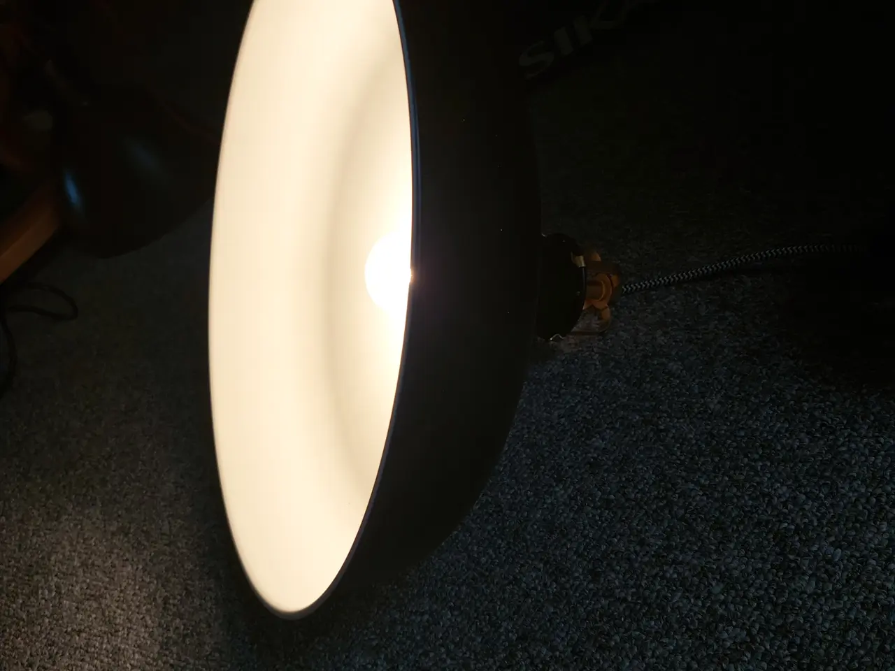 Billede 2 - Loftlampe sort farve metal