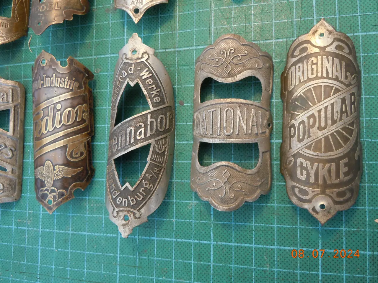 Billede 8 - Metalskilte fra ældgamle cykler.