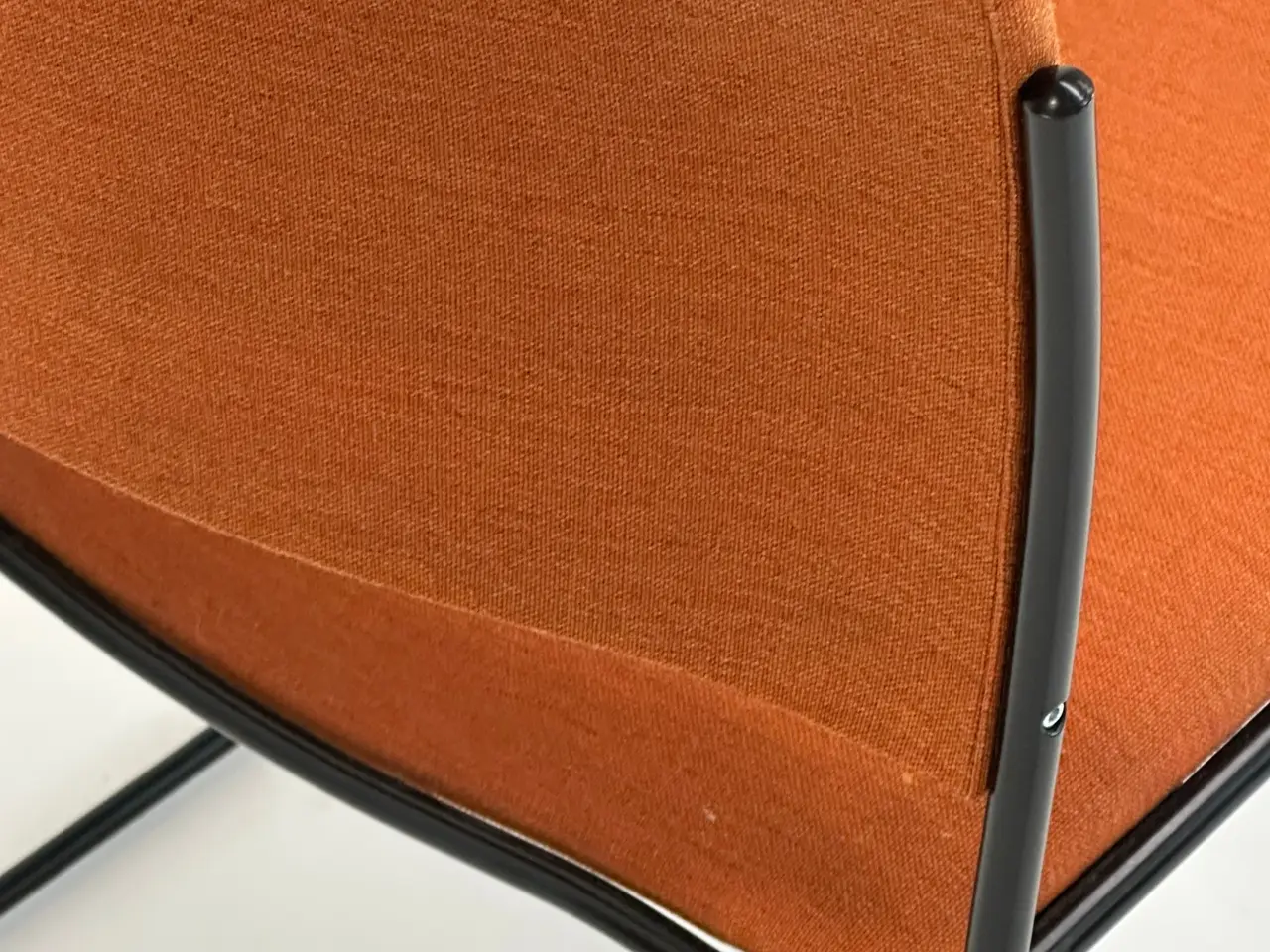 Billede 9 - HOWE 40/4 Stol – Orange med Sort Stel