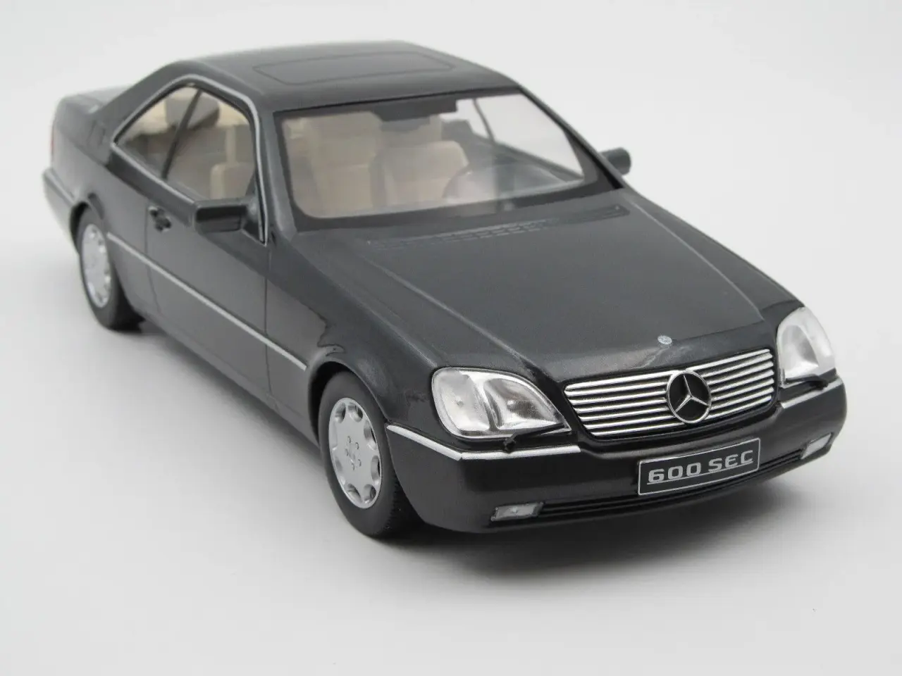Billede 4 - 1992 Mercedes 600 SEC V12 1:18 Limited Edition