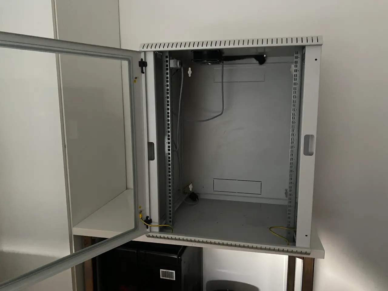 Billede 8 - 19'' Rack skab / Serverskab / Krydsfelt