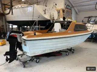 Ældre Crescent 535 Classic med nyere motor