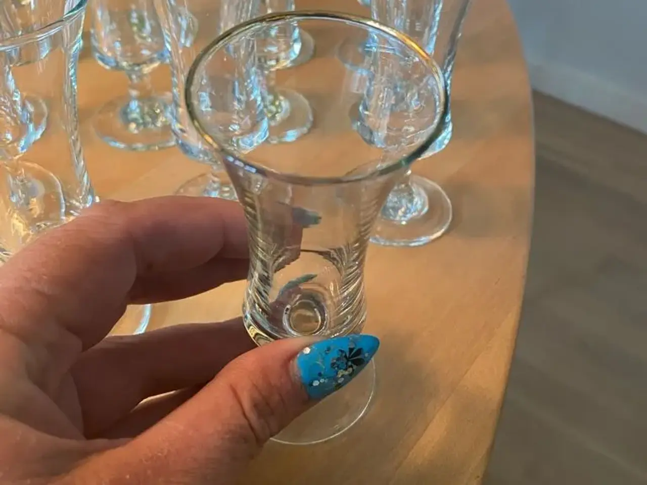 Billede 2 - Fine høje snapseglas