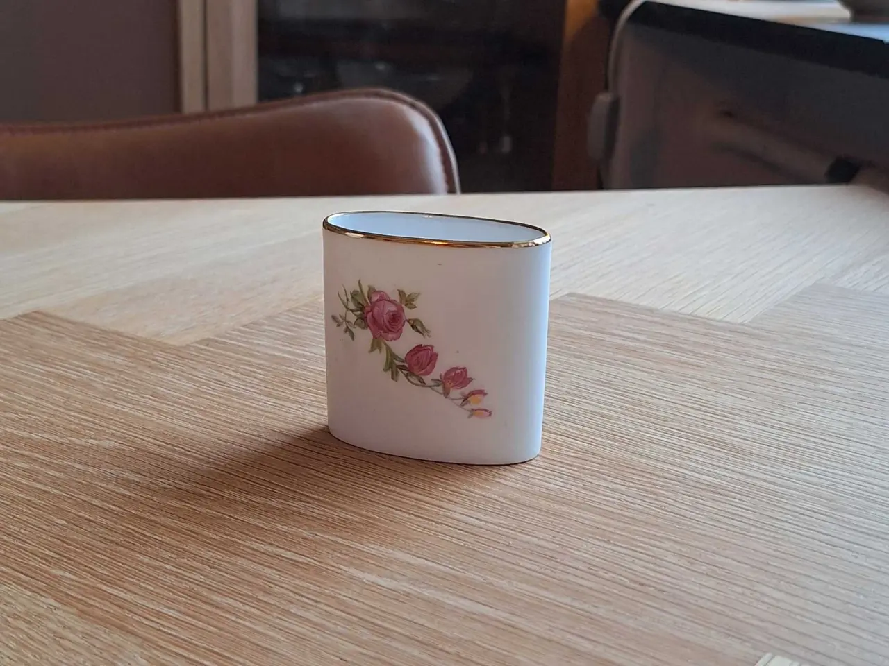 Billede 1 - Porcelæns tandstikholder