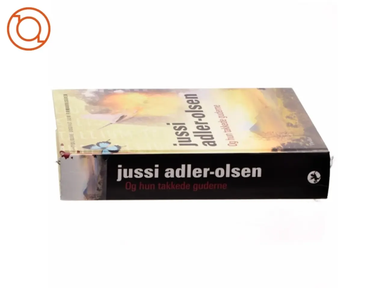 Billede 2 - Og hun takkede guderne af Jussi Adler-Olsen (Bog)
