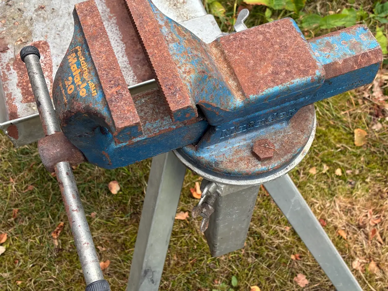 Billede 4 - Solid rørbænk, som ikke vælter