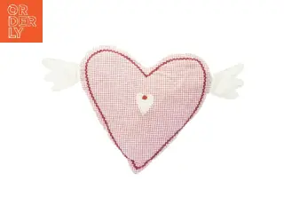 Hjerteformet pude med vinger (str. 40x40 cm)