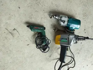 2 Boremaskiner og limstift .