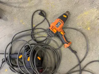 2 stk. varmeblæsere AED/SKIL HG560D